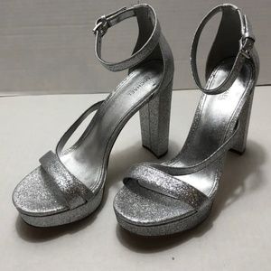 Michael Kors (MK) Woman’s Sliver - Glitter Platform Shoes Size 8 1/2 M